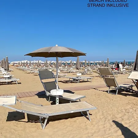 Palace With Small Swimming Pool, Private Beach, Parking Lejlighed *