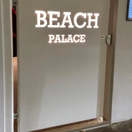 Palace With Small Swimming Pool, Private Beach, Parking Apartment *
