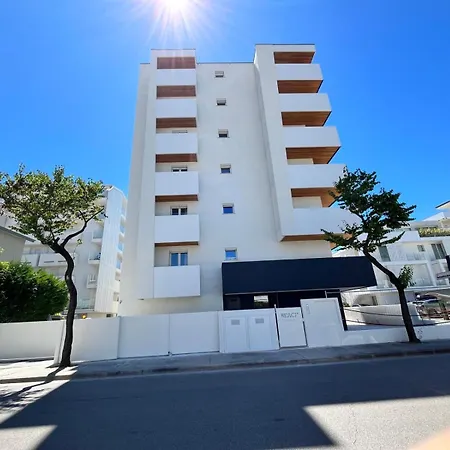 Apartment Palace With Small Swimming Pool, Private Beach, Parking